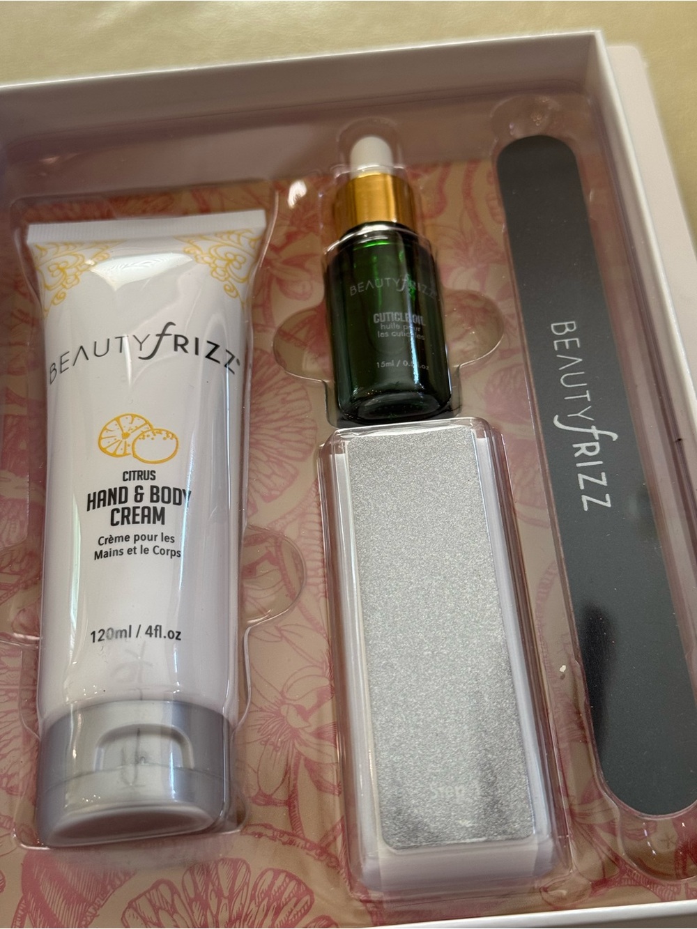 Citrus Manicure Set - Picture 4 of 9